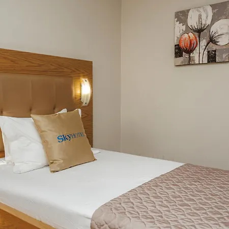 Sky Hotel 4*