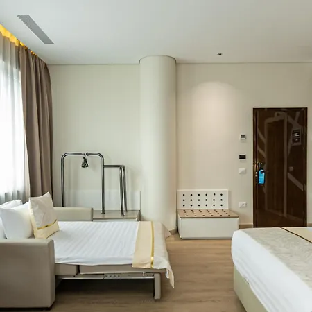 Sky Hotel 4*