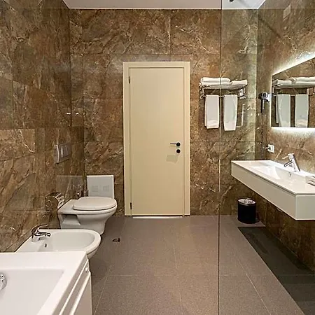 Hotel Sky Tirana