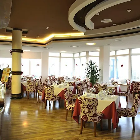 Sky 4* Tirana