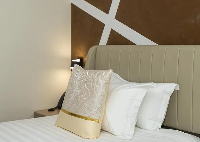 Sky 호텔 티라나